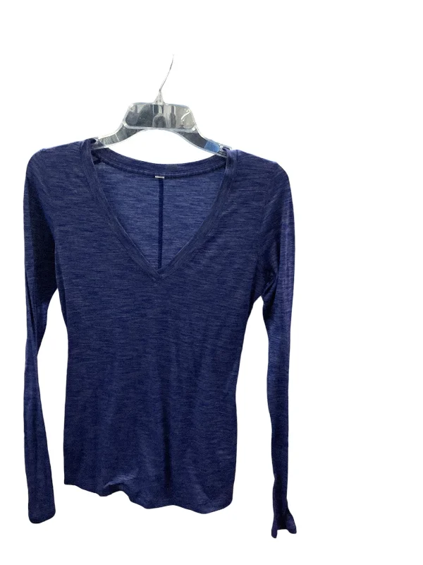 Athletic Top Long Sleeve Crewneck By Lululemon In Blue, Size: 4