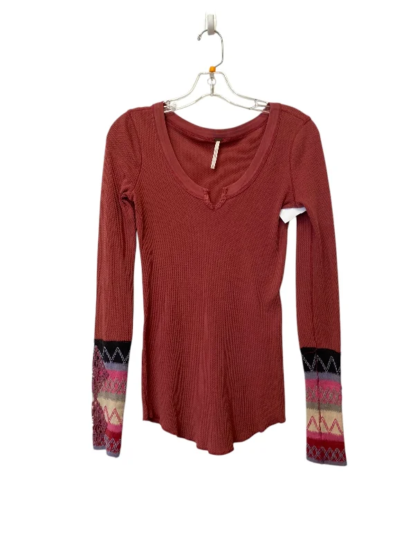 Top Long Sleeve By Free People In Red, Size: S